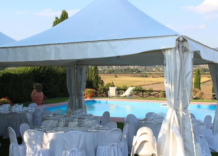 Luxury In Villa Cortona